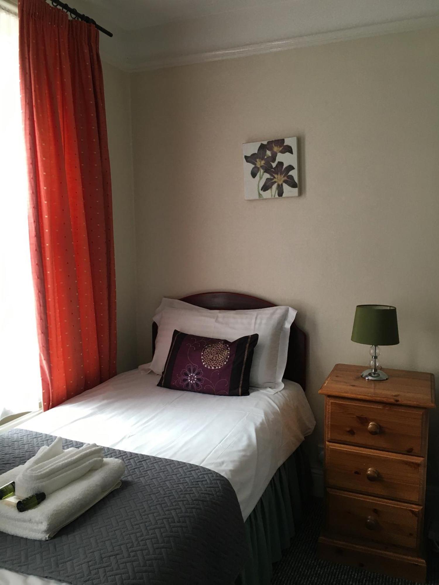 Pickwicks Bed and breakfast 4*
